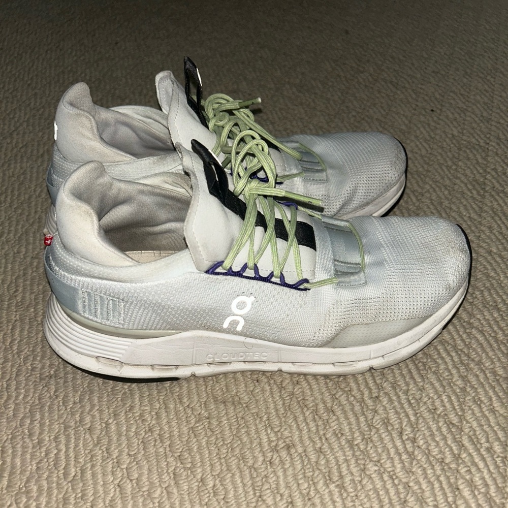 OnCloud Cloudnova running shoes (mens size 8)